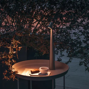 luminária de mesa sem fio, luminária recarregável usb, luminária com toque, luminária minimalista moderna, luminária portátil para leitura, abajur moderno para cabeceira, luminária decorativa design, luminária sem fio para camping, luminária funcional elegante, luminária portátil africa, luminária africa
