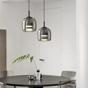 lustre vidro,
Lustre preto,
lustre pendente vidro,
lustre moderno,
lustre minimalista,
lustre fumê,
lustre cristal,
lustre para cozinha,
lustre para sala de estar,
lustre de teto,