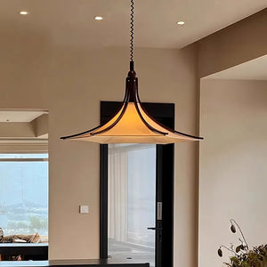 lustre vidro,
Lustre preto,
lustre pendente vidro,
lustre moderno,
lustre minimalista,
lustre fumê,
lustre cristal,
lustre para cozinha,
lustre para sala de estar,
lustre de teto,