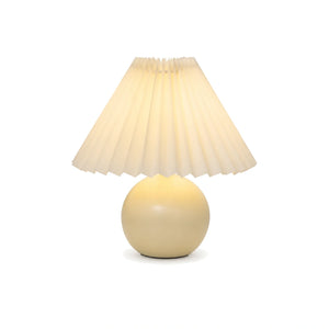 Abajur de Cerâmica Cúpula de Tecido Plissado Creme e Bege em fundo branco