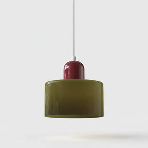 Lustre Pendente Nordic em vidro soprado na cor Verde Oliva com acabamento superior em metal. Design moderno e minimalista para iluminação decorativa.