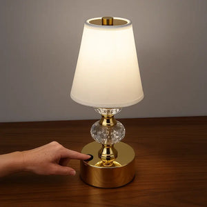 Abajur Sem Fio Dourado de Vidro, abajur sem fio, abajur para quarto, abajur dourado, abajur de vidro, luminaria sem fio, luminaria de mesa sem fio, luminaria de mesa vidro