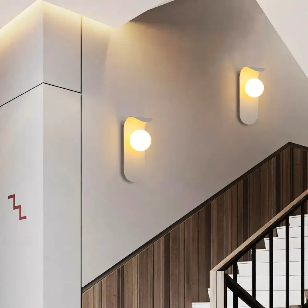 Arandela Bola Minimalista Moderna Radiant  branca