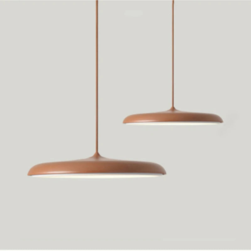 lustre vidro, 
Lustre preto, 
lustre pendente vidro, 
lustre moderno, 
lustre minimalista, 
lustre fumê, 
lustre cristal,
lustre para cozinha,
lustre para sala de estar,
lustre de teto, 