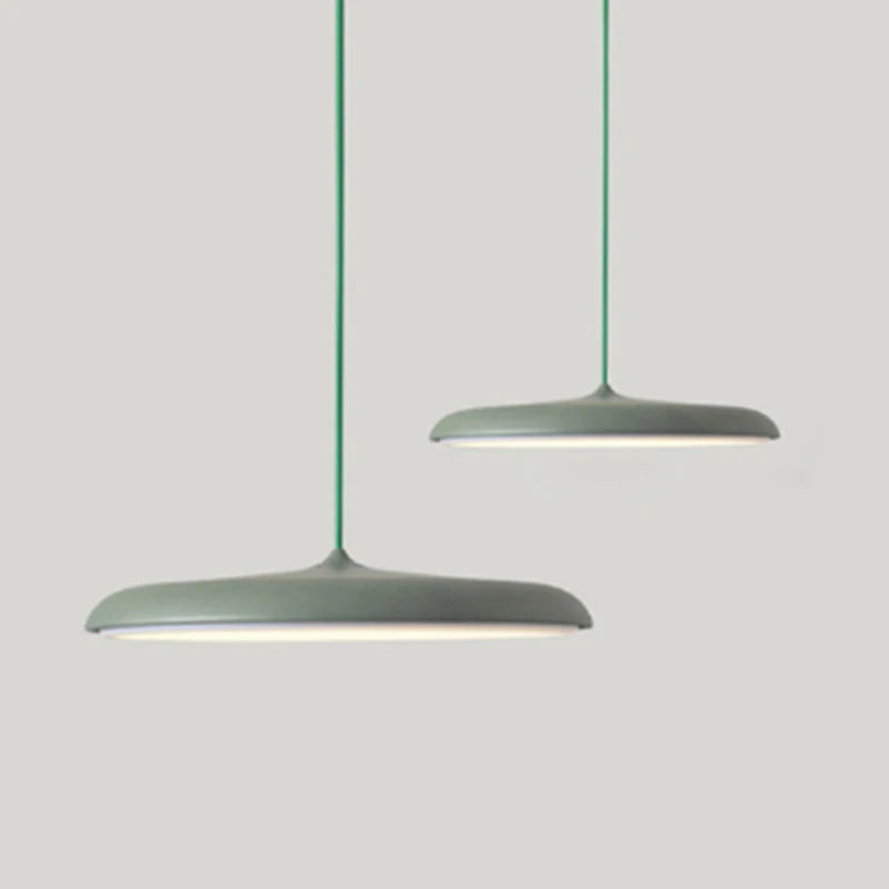 lustre vidro, 
Lustre preto, 
lustre pendente vidro, 
lustre moderno, 
lustre minimalista, 
lustre fumê, 
lustre cristal,
lustre para cozinha,
lustre para sala de estar,
lustre de teto, 