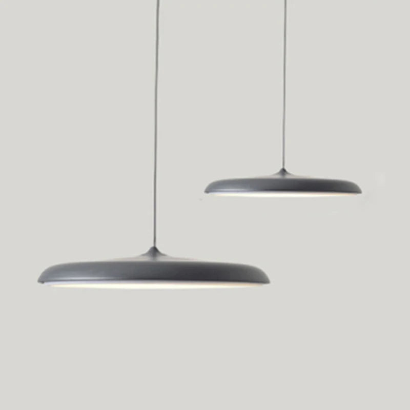 lustre vidro, 
Lustre preto, 
lustre pendente vidro, 
lustre moderno, 
lustre minimalista, 
lustre fumê, 
lustre cristal,
lustre para cozinha,
lustre para sala de estar,
lustre de teto, 