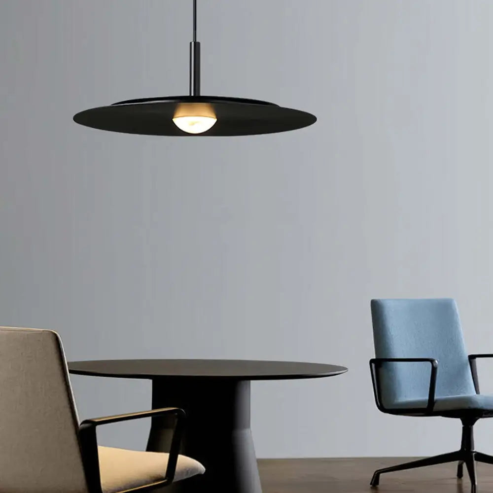 luminária pendente moderna, luminária led minimalista, pendente preto para sala, luminária de teto preta, pendente design clean, pendente led 28cm, pendente led 35cm, iluminação moderna, luminária para bancada, pendente preto cozinha, luminária pendente com controle remoto, iluminação decorativa preta, pendente com luz quente fria, luminária suspensa moderna, luminária contemporânea preto