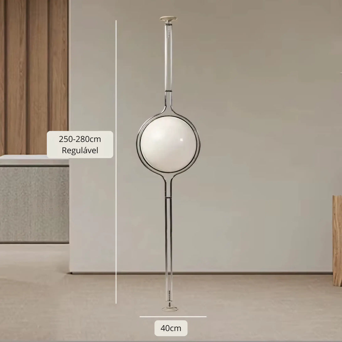 Luminária de Chão Estilo Industrial com globo de vidro.