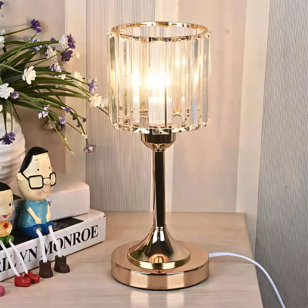 Luminária de Mesa Abajur Dourado Moderno Minimalista Cristal Radiant