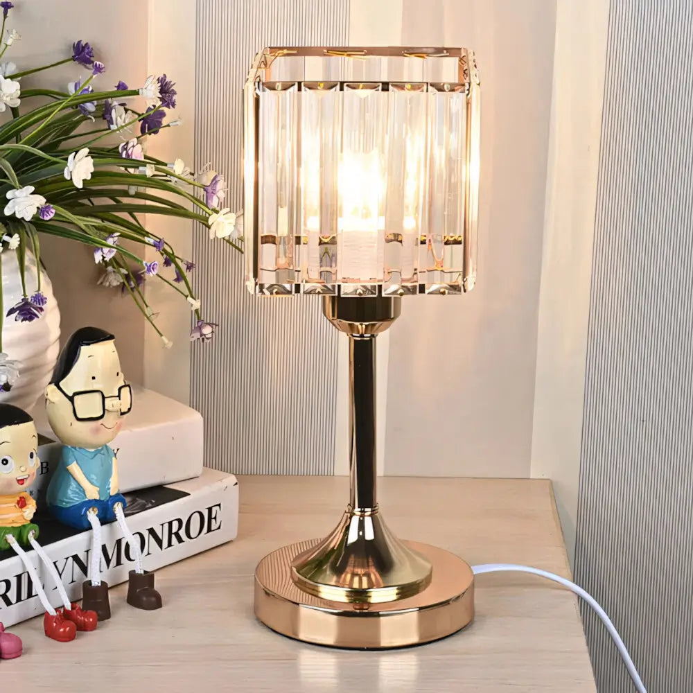 Luminária de Mesa Abajur Dourado Moderno Minimalista Cristal Radiant