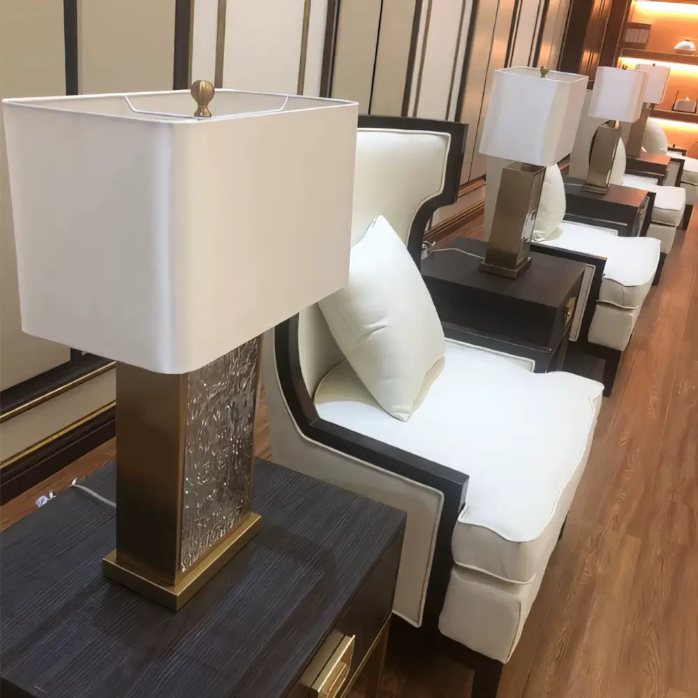 Luminária de Mesa Abajur Dourado Moderno Minimalista Vidro Tecido Radiant