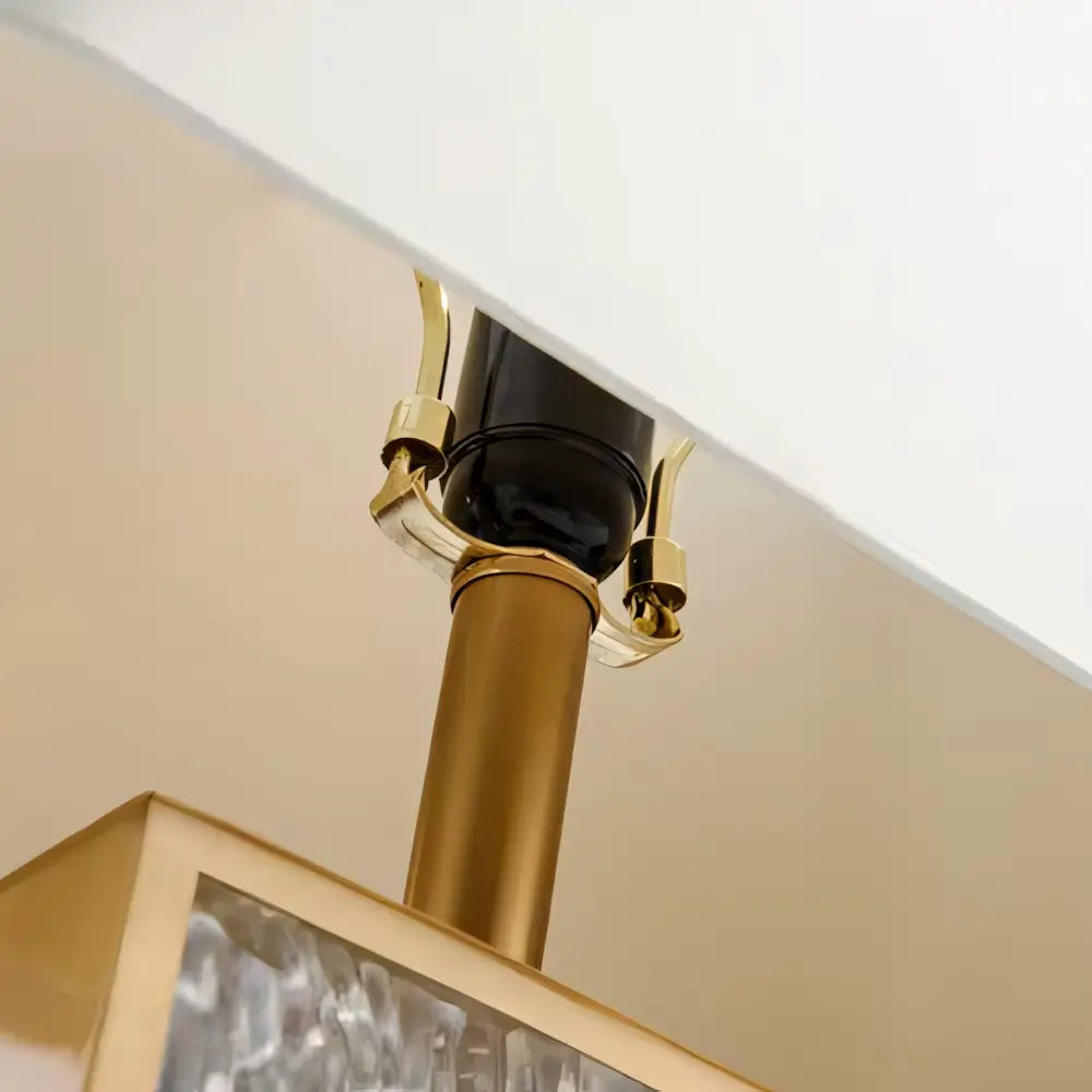 Luminária de Mesa Abajur Dourado Moderno Minimalista Vidro Tecido Radiant