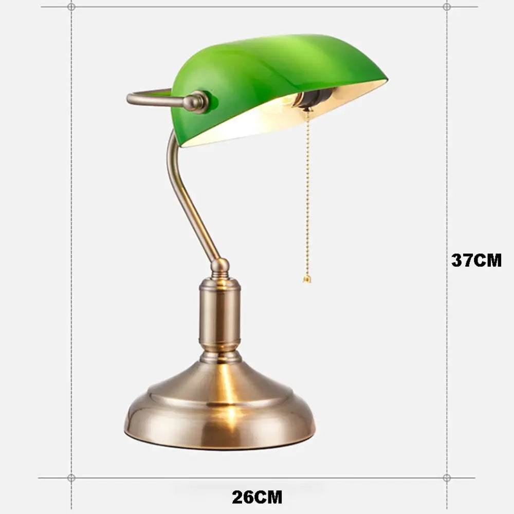luminária de mesa banqueiro, abajur verde vintage, luminária clássica retrô, luminária de leitura verde, abajur retrô metal, luminária vintage elegante, luminária escritório estilo antigo, luminária decorativa banco, luminária banco antiga, abajur clássico verde, luminária de mesa decorativa, luminária vintage luxo