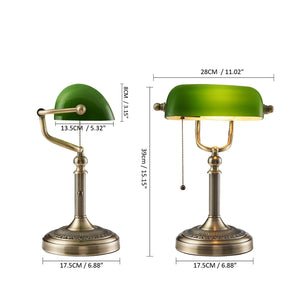 luminária de mesa banqueiro, abajur verde vintage, luminária clássica retrô, luminária de leitura verde, abajur retrô metal, luminária vintage elegante, luminária escritório estilo antigo, luminária decorativa banco, luminária banco antiga, abajur clássico verde, luminária de mesa decorativa, luminária vintage luxo
