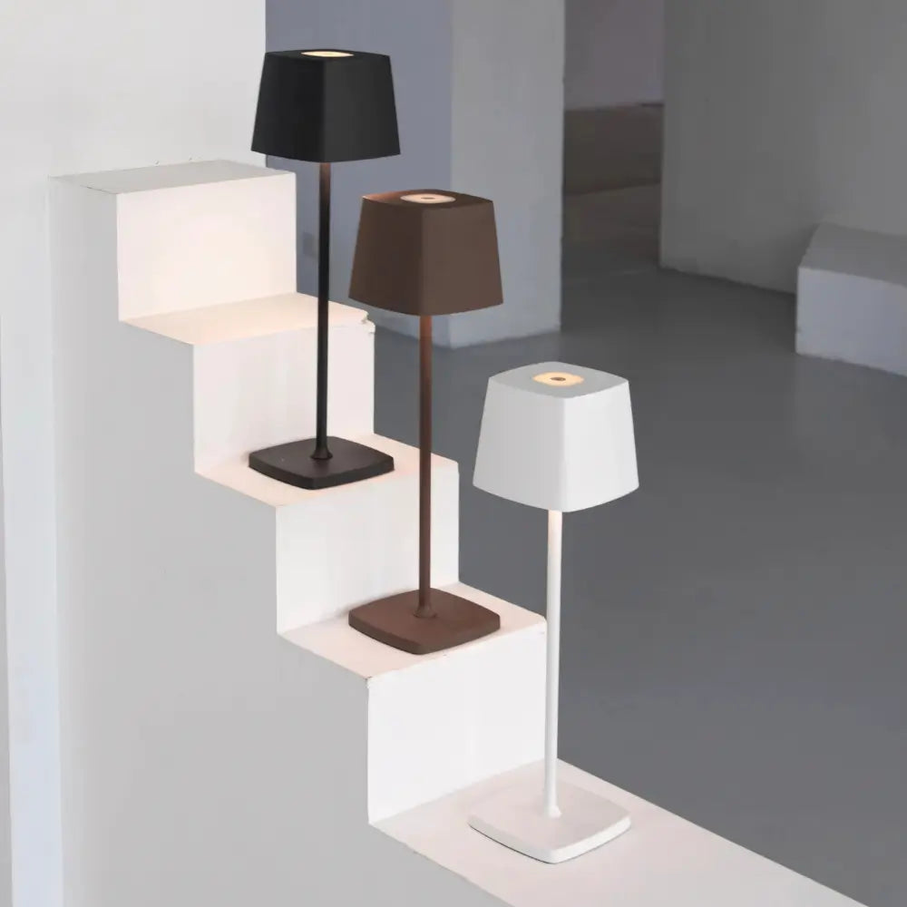 Luminária de Mesa Sem Fio Recarregável Ofelia Pro