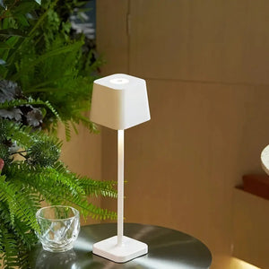 Luminária de Mesa Sem Fio Recarregável Ofelia Pro