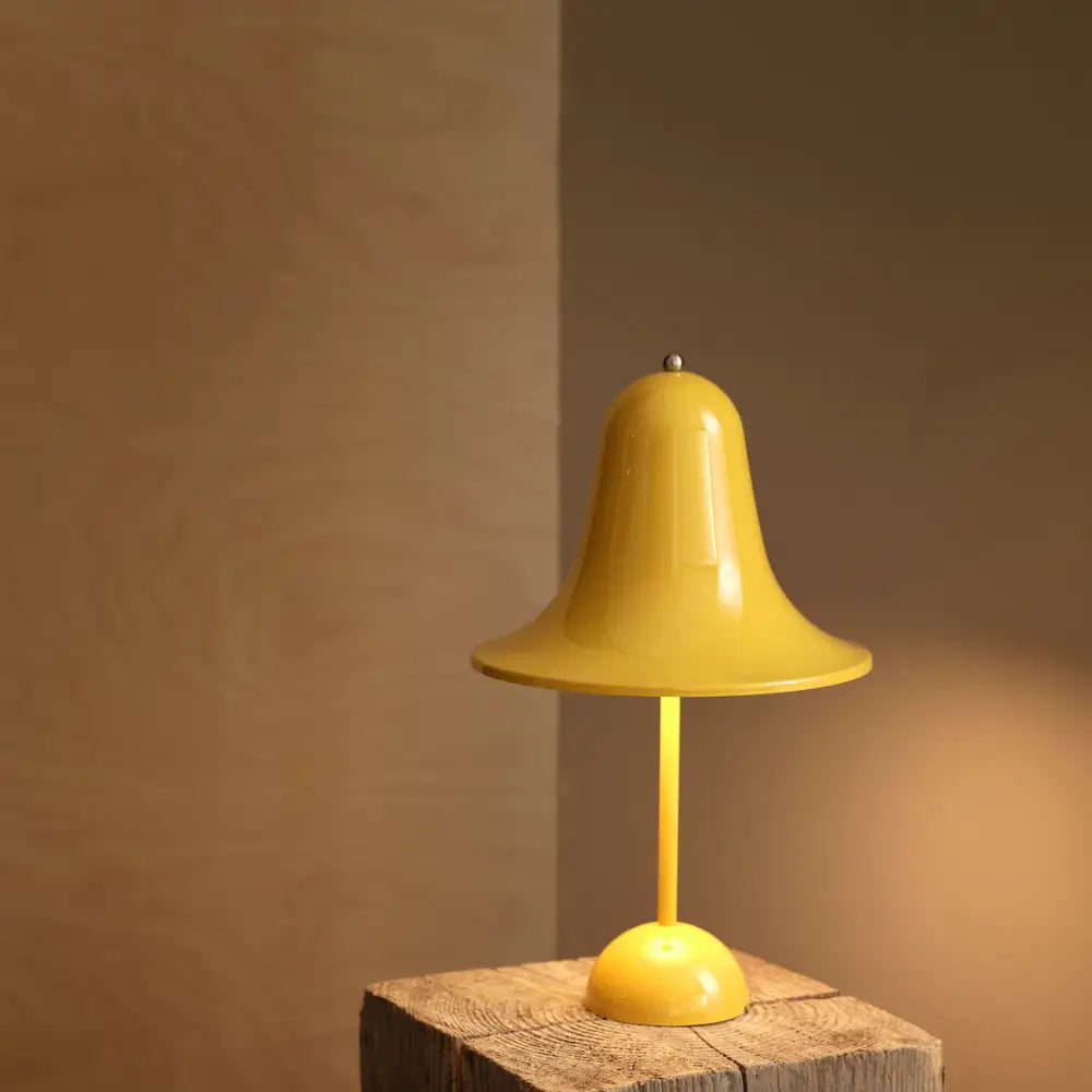 luminária de mesa sem fio, abajur recarregável LED, luminária portátil para quarto, abajur moderno sem fio, luminária touch sensor LED, abajur cabeceira com bateria, luminária decorativa Pantop, luminária LED luz tricolor, abajur design escandinavo, luminária de mesa com toque, luminaria Pantop, luminaria de mesa Pantop