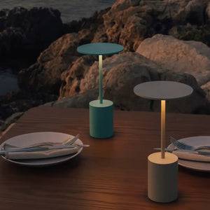 luminária de mesa sem fio, luminária led recarregável, luminária com sensor de toque, luminária moderna portátil, abajur sem fio decorativo, luminária para sala sofisticada, abajur minimalista recarregável, luminária de alumínio usb, luminária de cabeceira com bateria, luminária portátil com 3 temperaturas de cor, luminaria Yoru