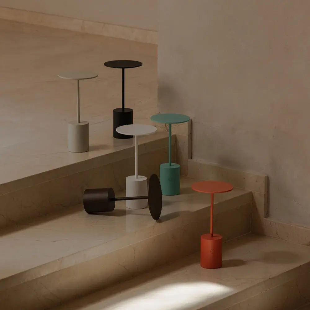 luminária de mesa sem fio, luminária led recarregável, luminária com sensor de toque, luminária moderna portátil, abajur sem fio decorativo, luminária para sala sofisticada, abajur minimalista recarregável, luminária de alumínio usb, luminária de cabeceira com bateria, luminária portátil com 3 temperaturas de cor, luminaria Yoru