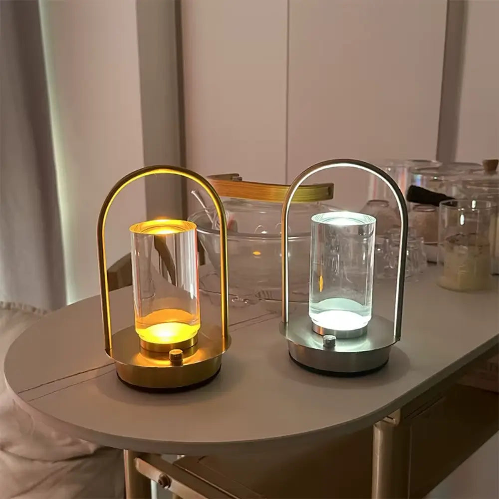 luminária de mesa sem fio, luminária touch recarregável, luminária led metálica, luminária portátil dourada, luminária prata moderna, abajur sem fio elegante, luminária europeia decorativa, luminária usb compacta, luminária minimalista de alumínio, luminária com 3 tons de luz, luminária mesa design sofisticado