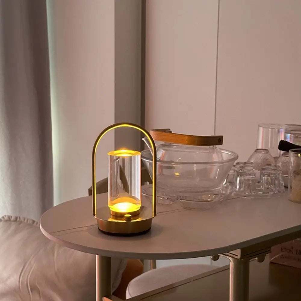 luminária de mesa sem fio, luminária touch recarregável, luminária led metálica, luminária portátil dourada, luminária prata moderna, abajur sem fio elegante, luminária europeia decorativa, luminária usb compacta, luminária minimalista de alumínio, luminária com 3 tons de luz, luminária mesa design sofisticado