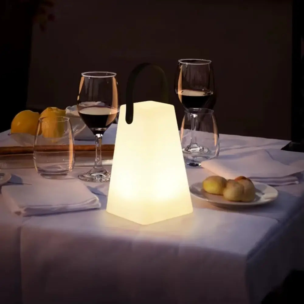 luminária portátil, luminária LED RGB, luminária com alça, luz ambiente decorativa, luminária recarregável, luminária sem fio, luminária de mesa decorativa, luminária para festa, luz com controle remoto, luminária usb recarregável