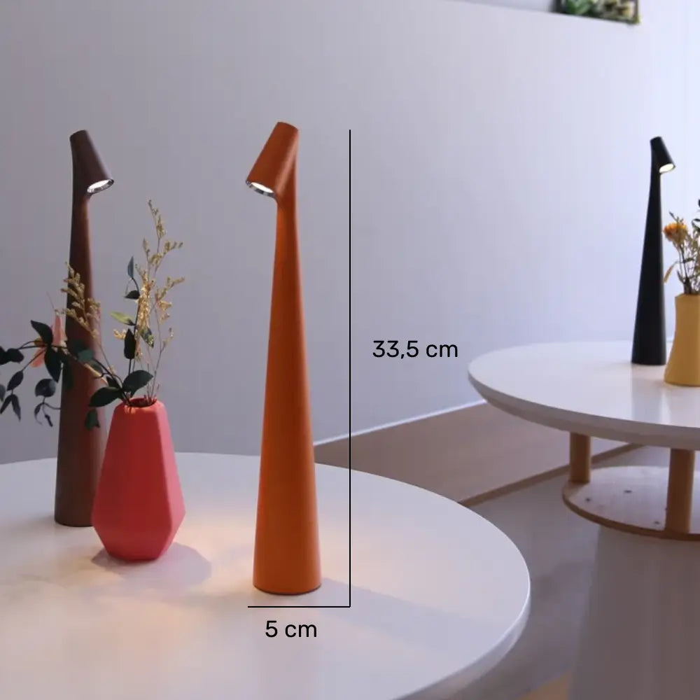 luminária de mesa sem fio, luminária recarregável usb, luminária com toque, luminária minimalista moderna, luminária portátil para leitura, abajur moderno para cabeceira, luminária decorativa design, luminária sem fio para camping, luminária funcional elegante, luminária portátil africa, luminária africa