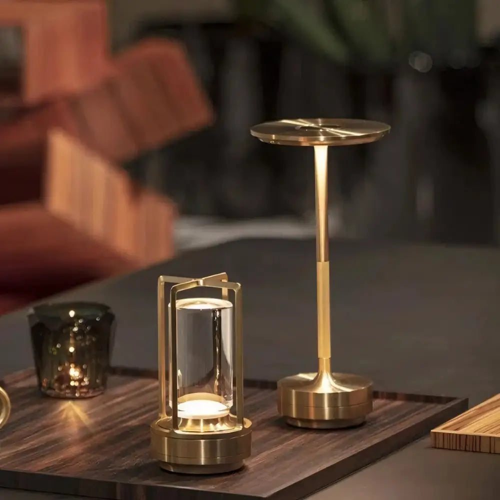 Luminaria de Mesa Touch Moderna Minimalista Metal Lumi