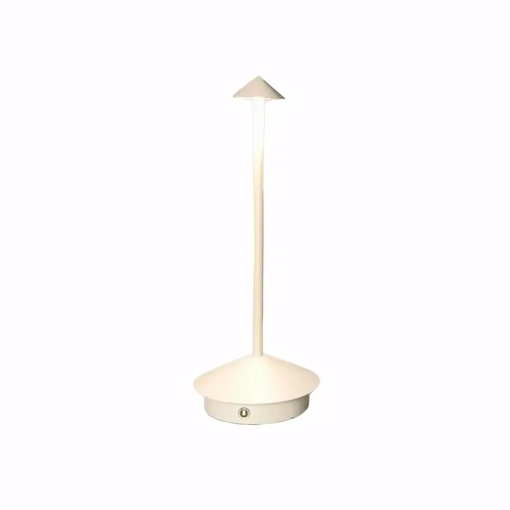 Luminária de Mesa Sem Fio Recarregável Pina Pro Luminária portátil com bateria de longa duração e ajuste de luz A Luminária de Mesa Pina Pro é um dos modelos mais desejados entre as luminárias sem fio recarregáveis de alto padrão. Com autonomia de até 15 horas, ela oferece iluminação estável e elegante, perfeita para quem busca praticidade e estilo. Seu design minimalista combina com ambientes modernos e sofisticados, como salas de estar, quartos, escritórios e restaurantes refinados. Essa luminária portáti