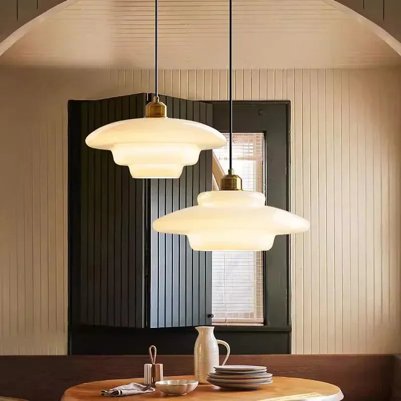 luminária, luminária de cristal, luminária pendente cristal, luminária pendente moderna, luminária de teto, luminária para sala de jantar, luminária de luxo, luminária pendente para escada, luminária de cristal fumê, luminária de cristal redonda, luminária sofisticada, luminária decorativa