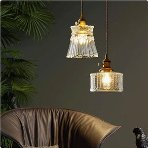 lustre vidro, 
Lustre preto, 
lustre pendente vidro, 
lustre moderno, 
lustre minimalista, 
lustre fumê, 
lustre cristal,
lustre para cozinha,
lustre para sala de estar,
lustre de teto, 