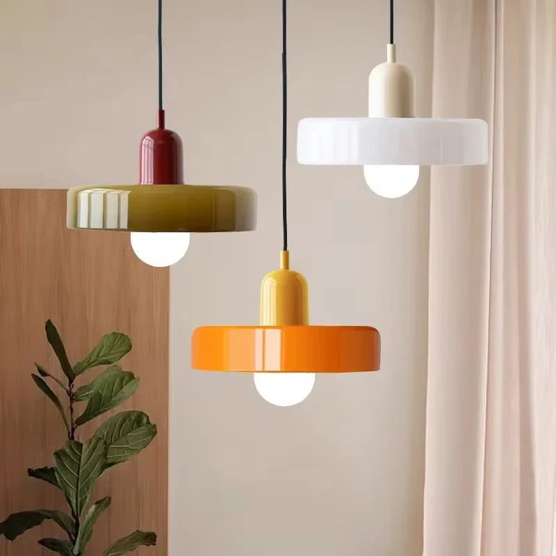 lustre vidro, 
Lustre preto, 
lustre pendente vidro, 
lustre moderno, 
lustre minimalista, 
lustre fumê, 
lustre cristal,
lustre para cozinha,
lustre para sala de estar,
lustre de teto, 