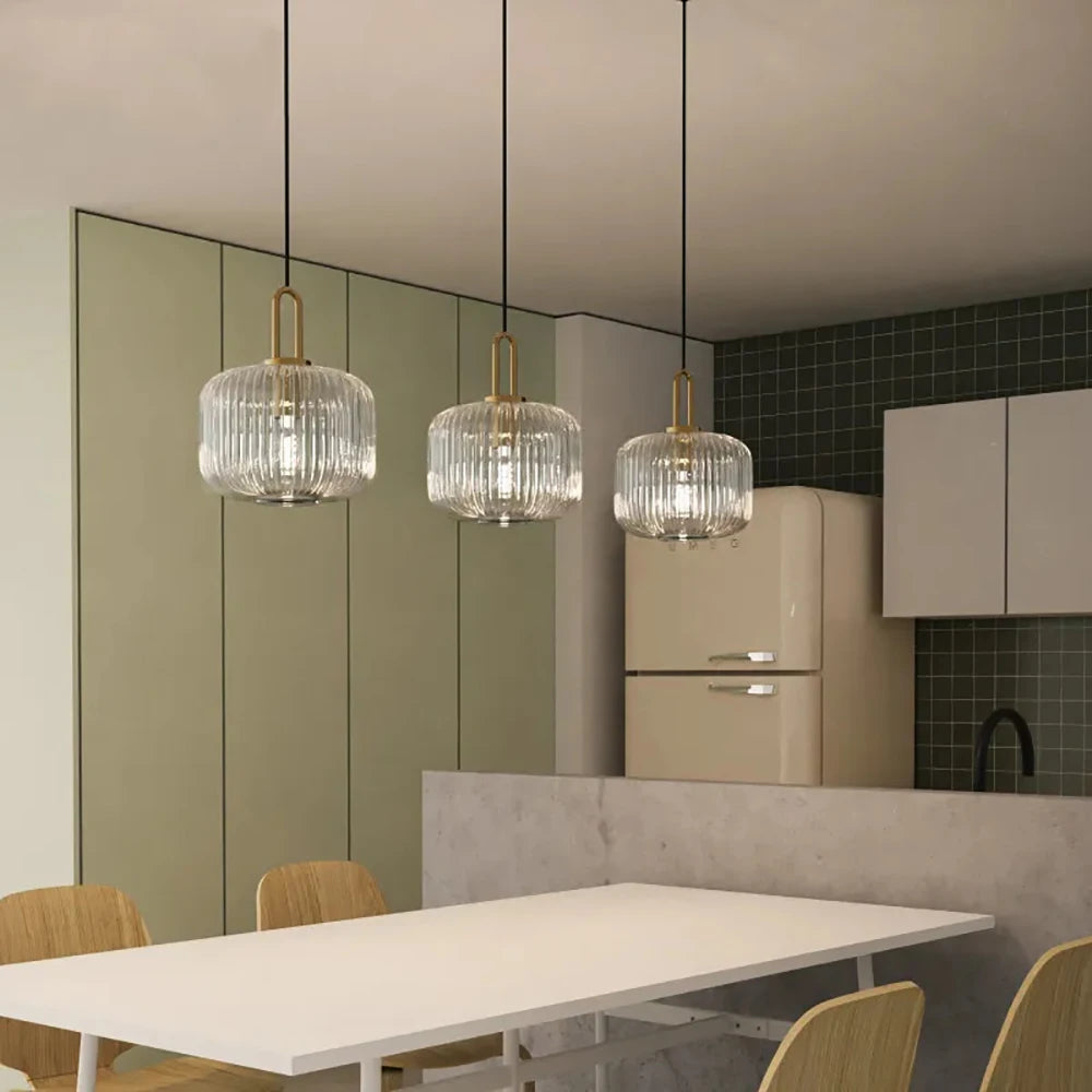 luminária, luminária de cristal, luminária pendente cristal, luminária pendente moderna, luminária de teto, luminária para sala de jantar, luminária de luxo, luminária pendente para escada, luminária de cristal fumê, luminária de cristal redonda, luminária sofisticada, luminária decorativa