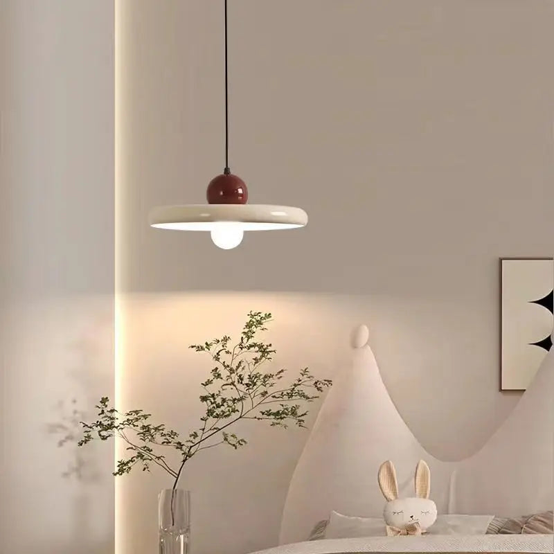 lustre vidro, 
Lustre preto, 
lustre pendente vidro, 
lustre moderno, 
lustre minimalista, 
lustre fumê, 
lustre cristal,
lustre para cozinha,
lustre para sala de estar,
lustre de teto, 