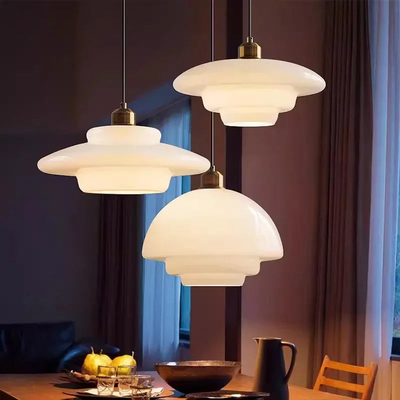 luminária, luminária de cristal, luminária pendente cristal, luminária pendente moderna, luminária de teto, luminária para sala de jantar, luminária de luxo, luminária pendente para escada, luminária de cristal fumê, luminária de cristal redonda, luminária sofisticada, luminária decorativa