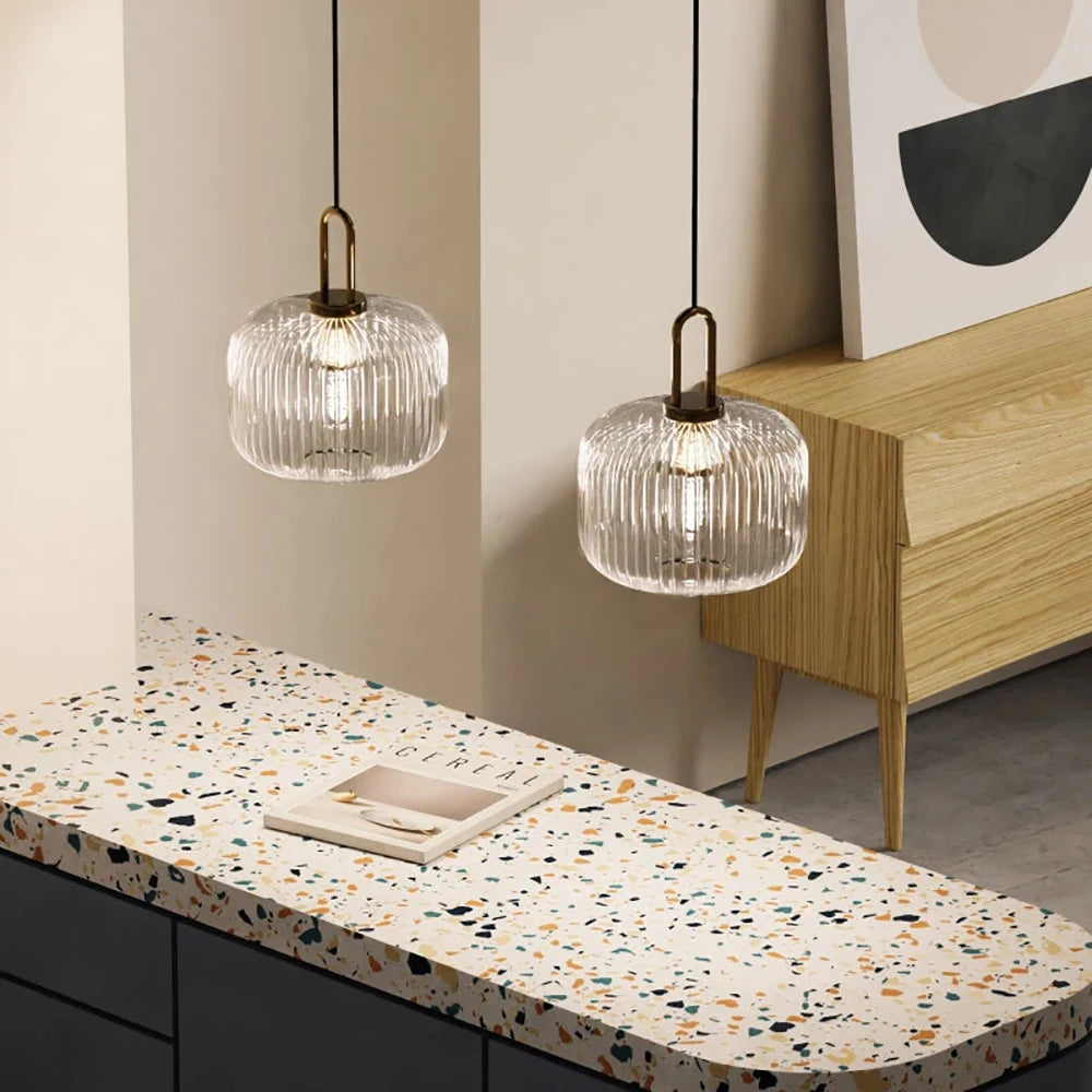 luminária, luminária de cristal, luminária pendente cristal, luminária pendente moderna, luminária de teto, luminária para sala de jantar, luminária de luxo, luminária pendente para escada, luminária de cristal fumê, luminária de cristal redonda, luminária sofisticada, luminária decorativa