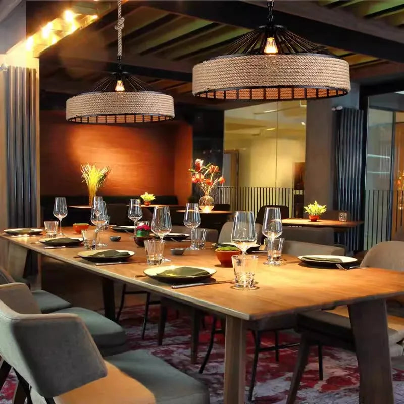 lustre vidro, 
Lustre preto, 
lustre pendente vidro, 
lustre moderno, 
lustre minimalista, 
lustre fumê, 
lustre cristal,
lustre para cozinha,
lustre para sala de estar,
lustre de teto, 
