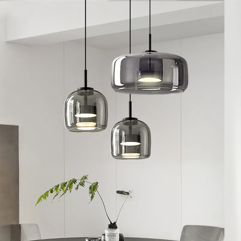 lustre vidro, 
Lustre preto, 
lustre pendente vidro, 
lustre moderno, 
lustre minimalista, 
lustre fumê, 
lustre cristal,
lustre para cozinha,
lustre para sala de estar,
lustre de teto, 
