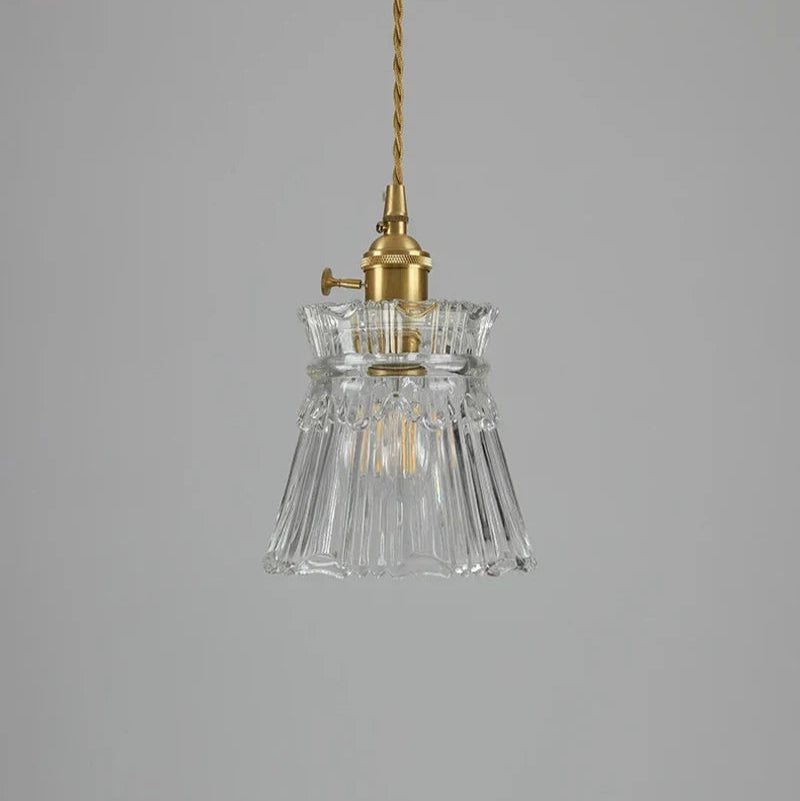lustre vidro, 
Lustre preto, 
lustre pendente vidro, 
lustre moderno, 
lustre minimalista, 
lustre fumê, 
lustre cristal,
lustre para cozinha,
lustre para sala de estar,
lustre de teto, 