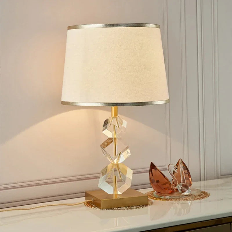 luminária moderna para quarto, luminária minimalista, luminária branca moderna, luminária acrílica colorida, iluminação design, abajur de mesa decorativo, abajur contemporâneo, luminária para cabeceira, abajur para sala, luminária, abajur,
