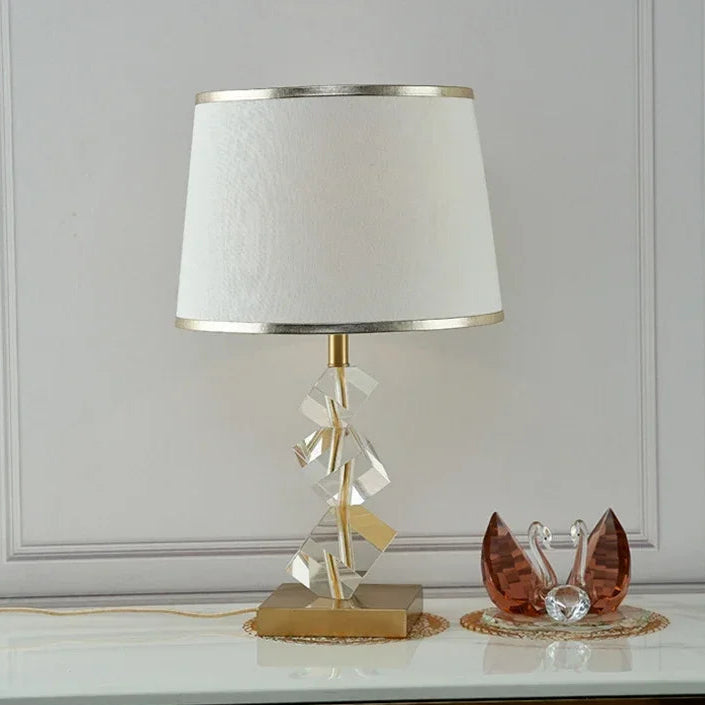 luminária moderna para quarto, luminária minimalista, luminária branca moderna, luminária acrílica colorida, iluminação design, abajur de mesa decorativo, abajur contemporâneo, luminária para cabeceira, abajur para sala, luminária, abajur,
