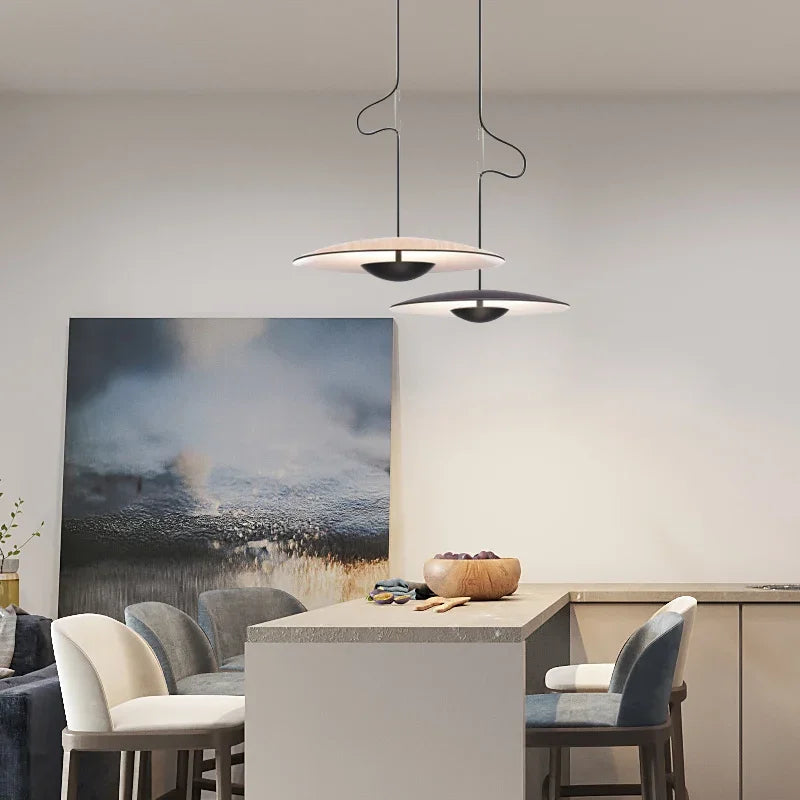 lustre vidro, 
Lustre preto, 
lustre pendente vidro, 
lustre moderno, 
lustre minimalista, 
lustre fumê, 
lustre cristal,
lustre para cozinha,
lustre para sala de estar,
lustre de teto, 
