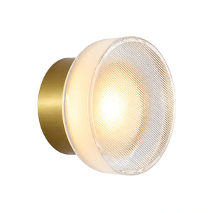 Arandela de Parede Redonda LED Toth Dourada em fundo branco