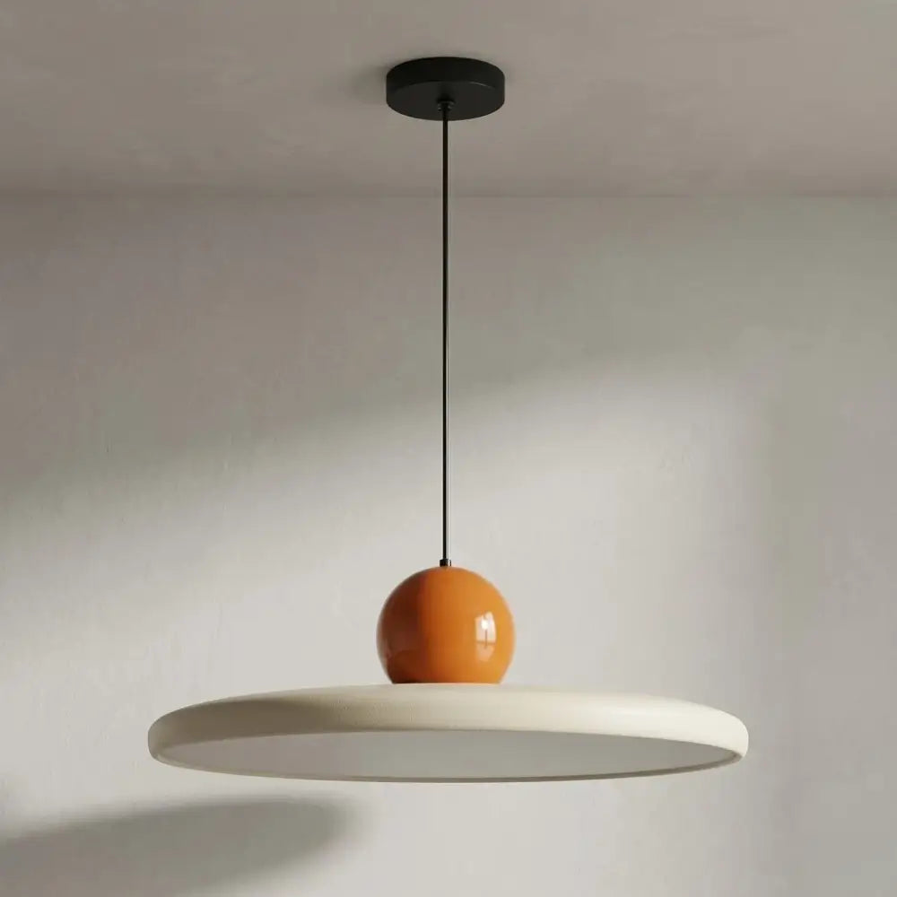 Lustre Pendente Estilo Francês Minimalista cor laranja e acabamento creme fosco